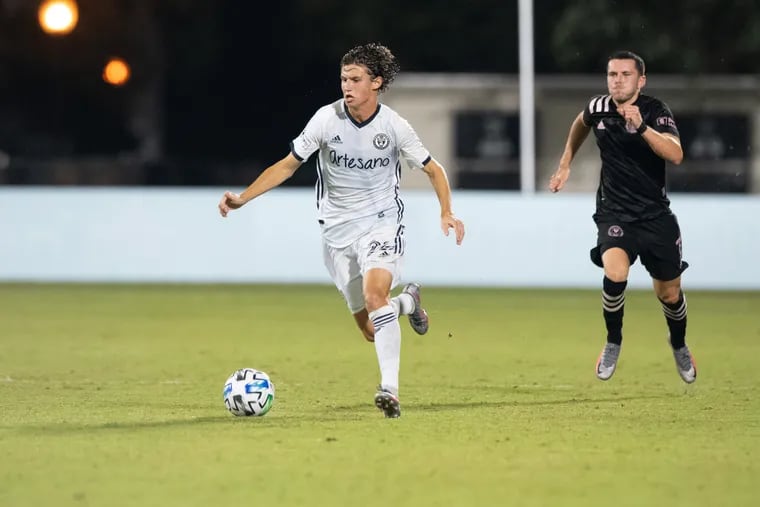 Brenden Aaronson breaking away on the second half counter-attack that led to the Union's winning goal against Inter Miami.