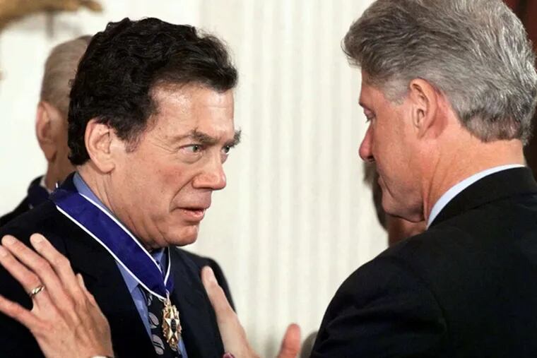 Edgar Bronfman Sr. receiving a Presidential Medal of Freedom from President Bill Clinton in 1999 at the White House. (AP)