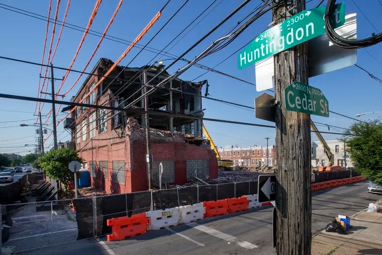 City officials for the second time shut down demolition of a factory in Kensington after neighbors took video showing what they said was unsafe techniques.