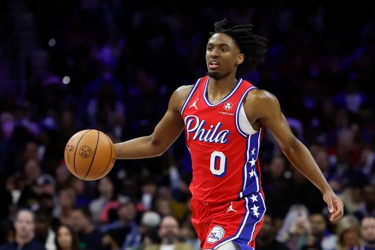 Sixers guard Tyrese Maxey, shown during a March 1 game against the Hornets, struggled against the Suns on Wednesday.