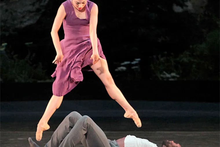 Allison Walsh and William Cannon in Matthew Neenan's &quot;Switch Phase&quot; at the Vail International Dance Festival in 2012. (Erin Baiano)