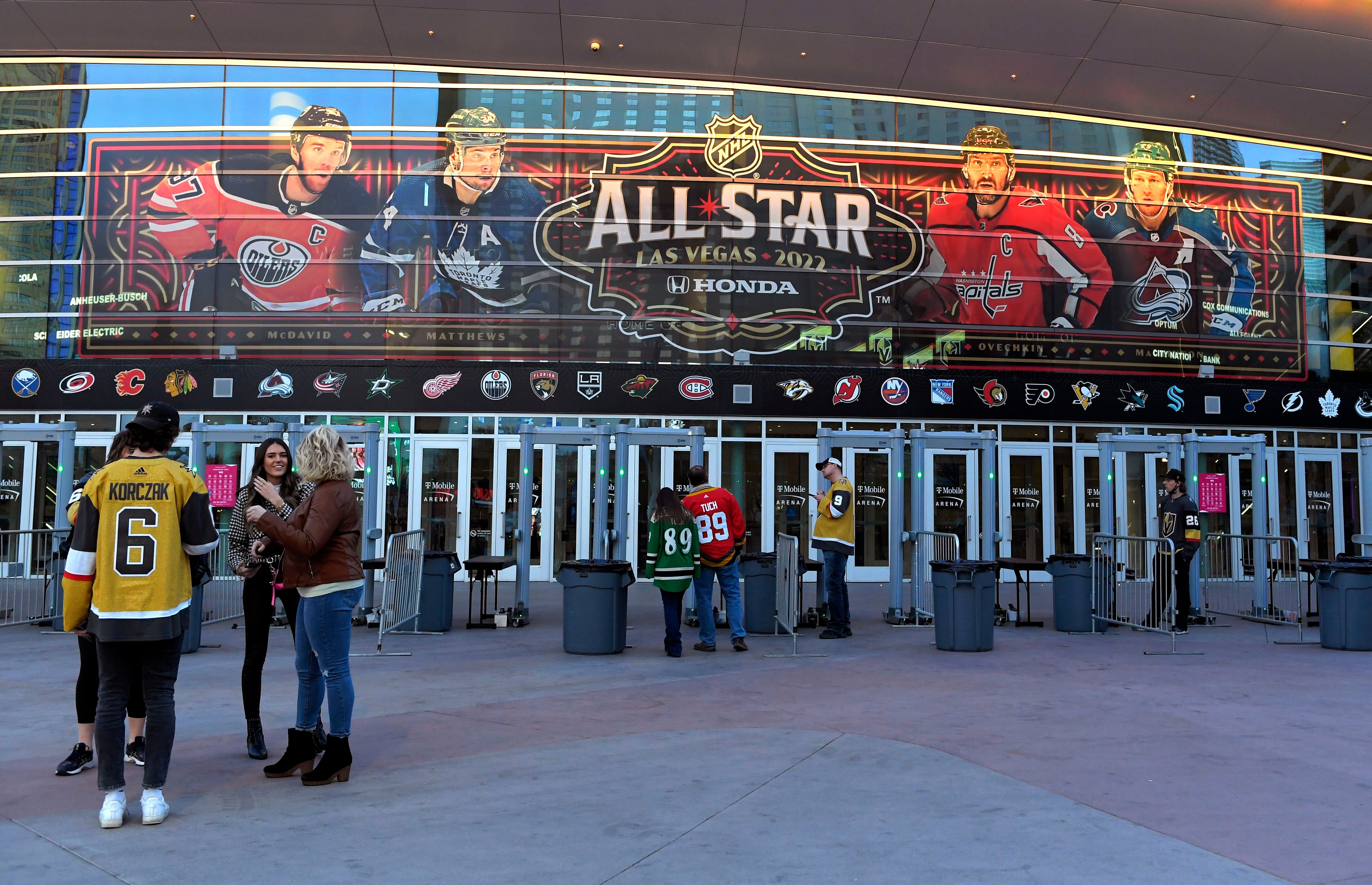 NHL All-Star Weekend Comes Roaring Back in Las Vegas - SI Kids: Sports News  for Kids, Kids Games and More