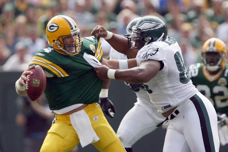 Montae Reagor sacks Packers quarterback Brett Favre during the second quarter on a 2007 game.