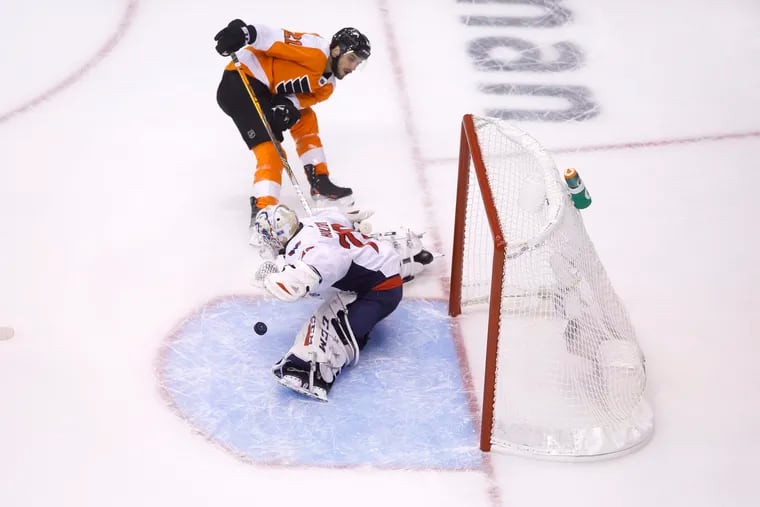 Flyers center Scott Laughton and his linemates dominated the Capitals on Thursday in Toronto.