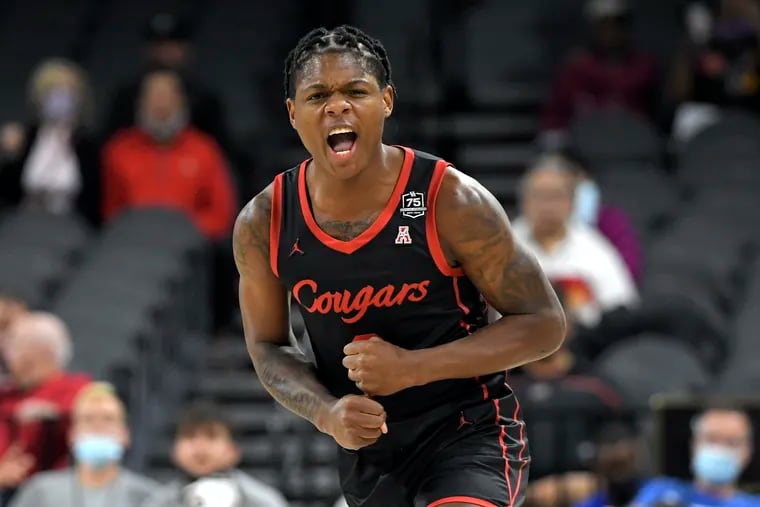 Houston guard Marcus Sasser, who shined last year before suffering a season-ending toe injury, is one of the main reasons that the Cougars are co-favorites to win the 2022-23 national championship. (Photo by David Becker/Getty Images)