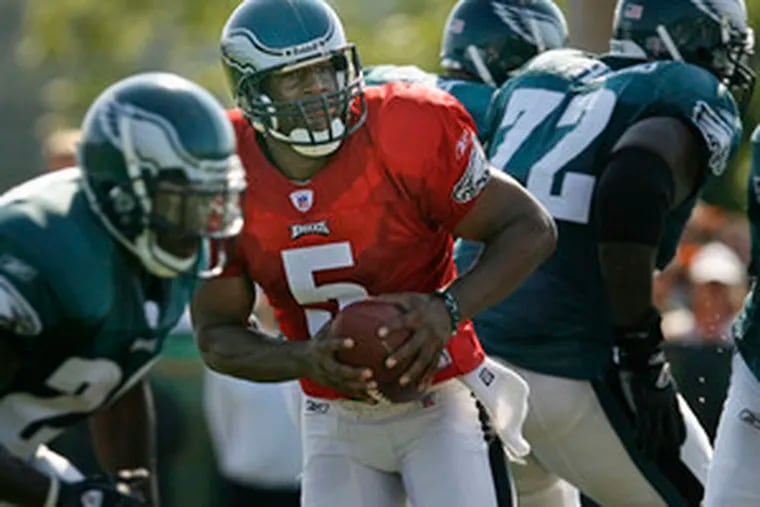 Donovan McNabb, dropping back to pass in Sunday&#0039;s practice, reported yesterday that his right knee was &quot;a little more sore than normal.&quot;