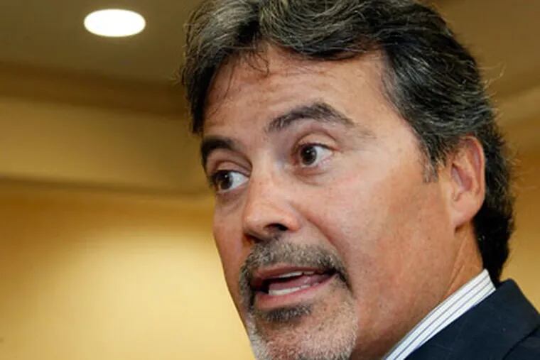 Former slugger Rafael Palmeiro said that Roger Clemens and Barry Bonds should be voted into the Hall of Fame.  (AP Photo/Rogelio V. Solis)