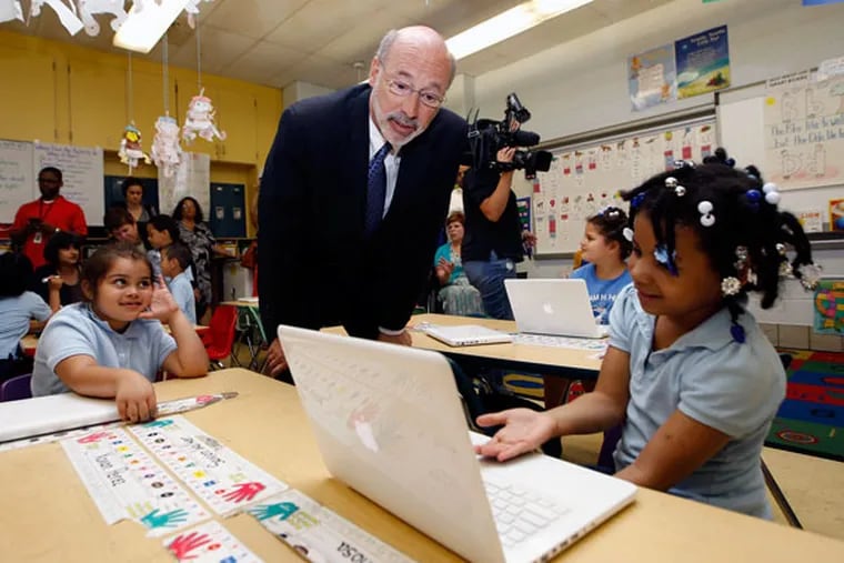 Gov. Wolf drops in on a Hunter Elementary School class as part of his “Schools That Teach” tour. (YONG KIM / STAFF PHOTOGRAPHER)