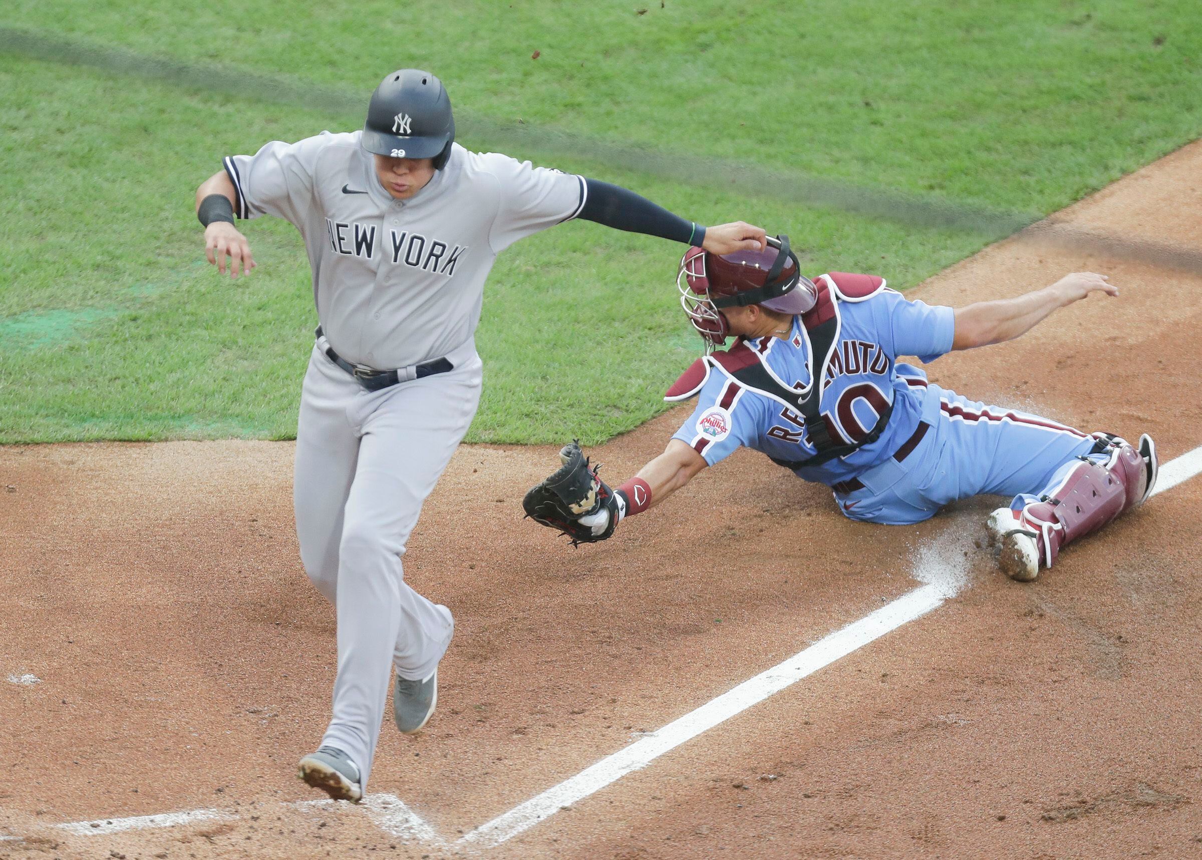 J.T. Realmuto's three run homer helps Phillies beat Yankees