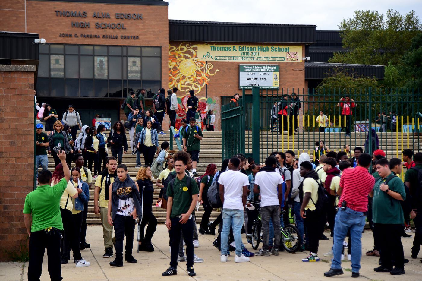 Esta escuela secundaria de Filadelfia revela graves problemas de asistencia  en el distrito educativo