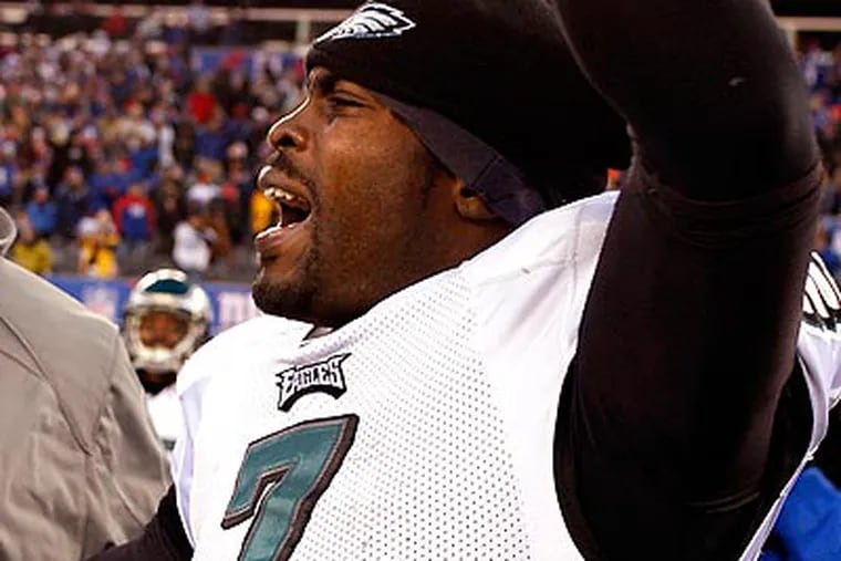 Many Eagles fans have changed their opinion of Michael Vick during this season. (David Maialetti/Staff file photo)