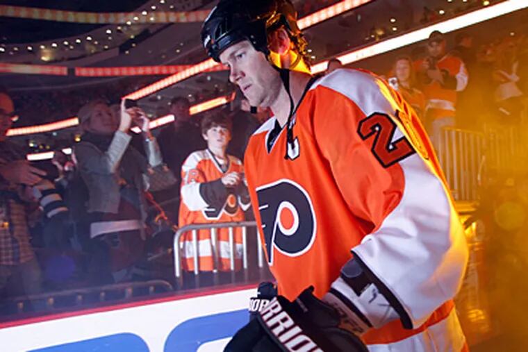 Chris Pronger is expected to be sidelined for the remainder of the season. (Yong Kim / Staff Photographer)