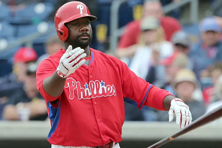 Phillies first baseman Ryan Howard tosses his bat after striking out against the Blue Jays in a spring training game on Thursday, March 27. (Yong Kim/Staff Photographer)
