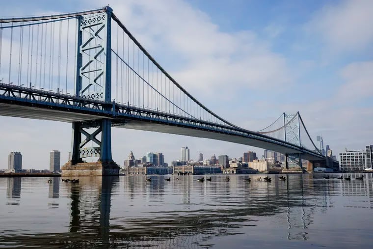 The Benjamin Franklin Bridge spanning the Delaware River between Camden and Philadelphia.