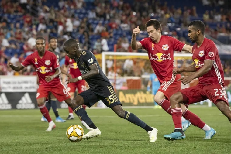 Jamiro Monteiro on the ball during the Union's game at the New York Red Bulls.