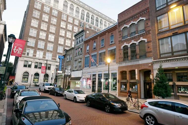 The 700 block of Sansom Street — otherwise known as Jewelers Row — would be home to a 29-story condo tower under a proposal by Toll Bros.