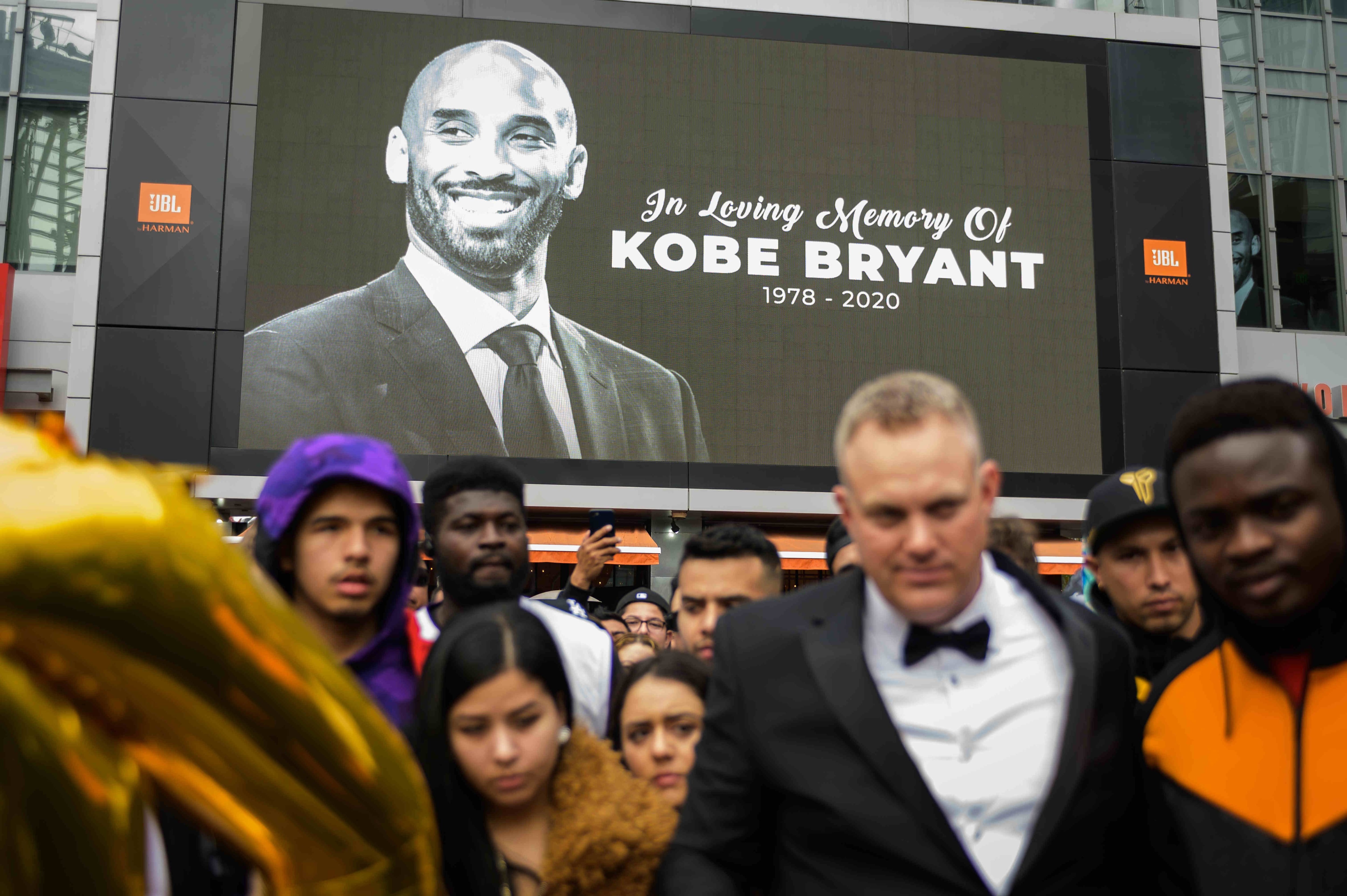 Kobe Bryant dead: Los Angeles Lakers star in helicopter crash in