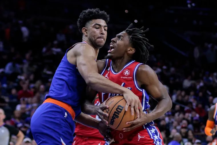 Tyrese Maxey (right) scored 31 points, but the Sixers came up short to Quentin Grimes and the New York Knicks.