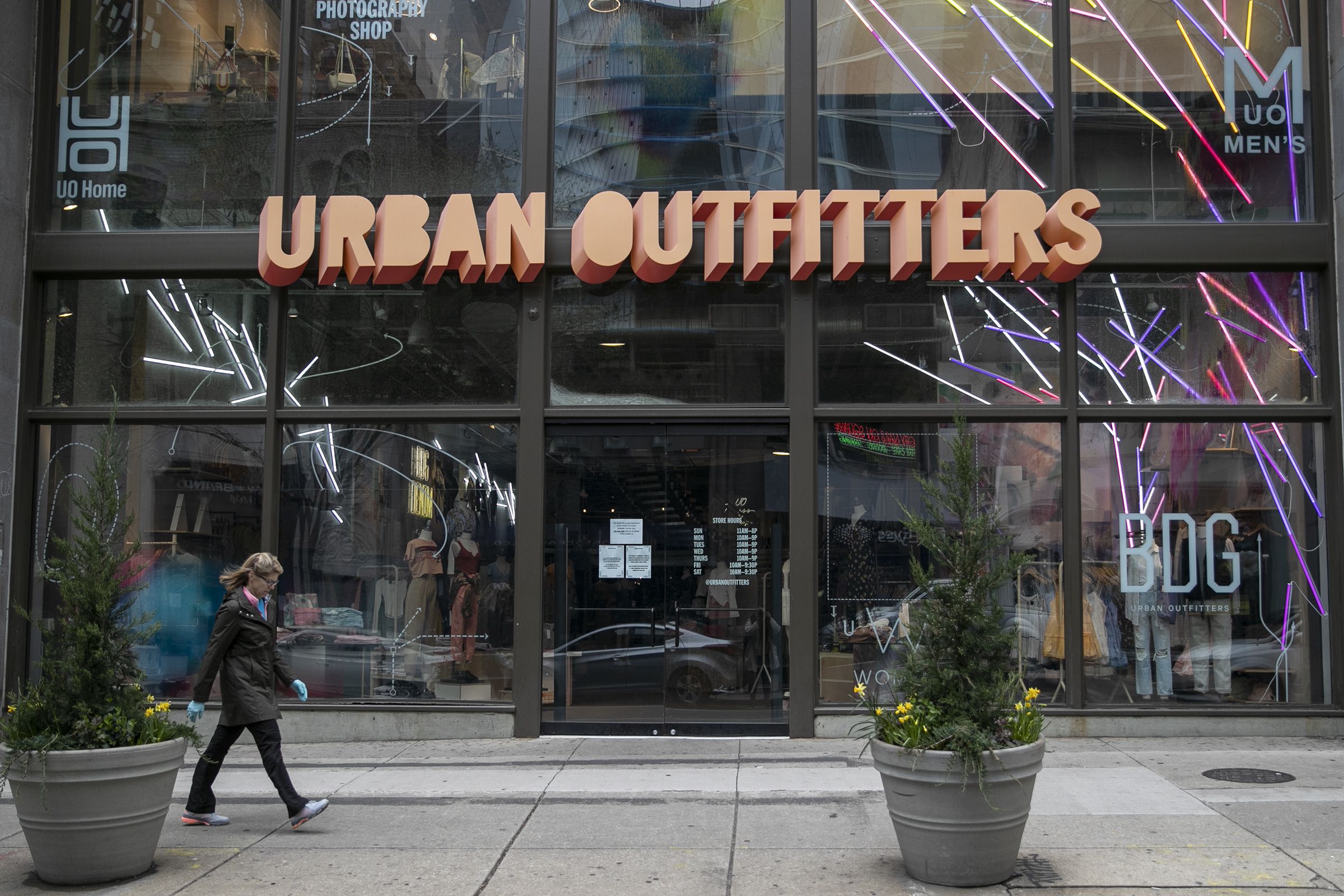 As Urban Outfitters sales struggle, the company is focusing on  Anthropologie and Free People