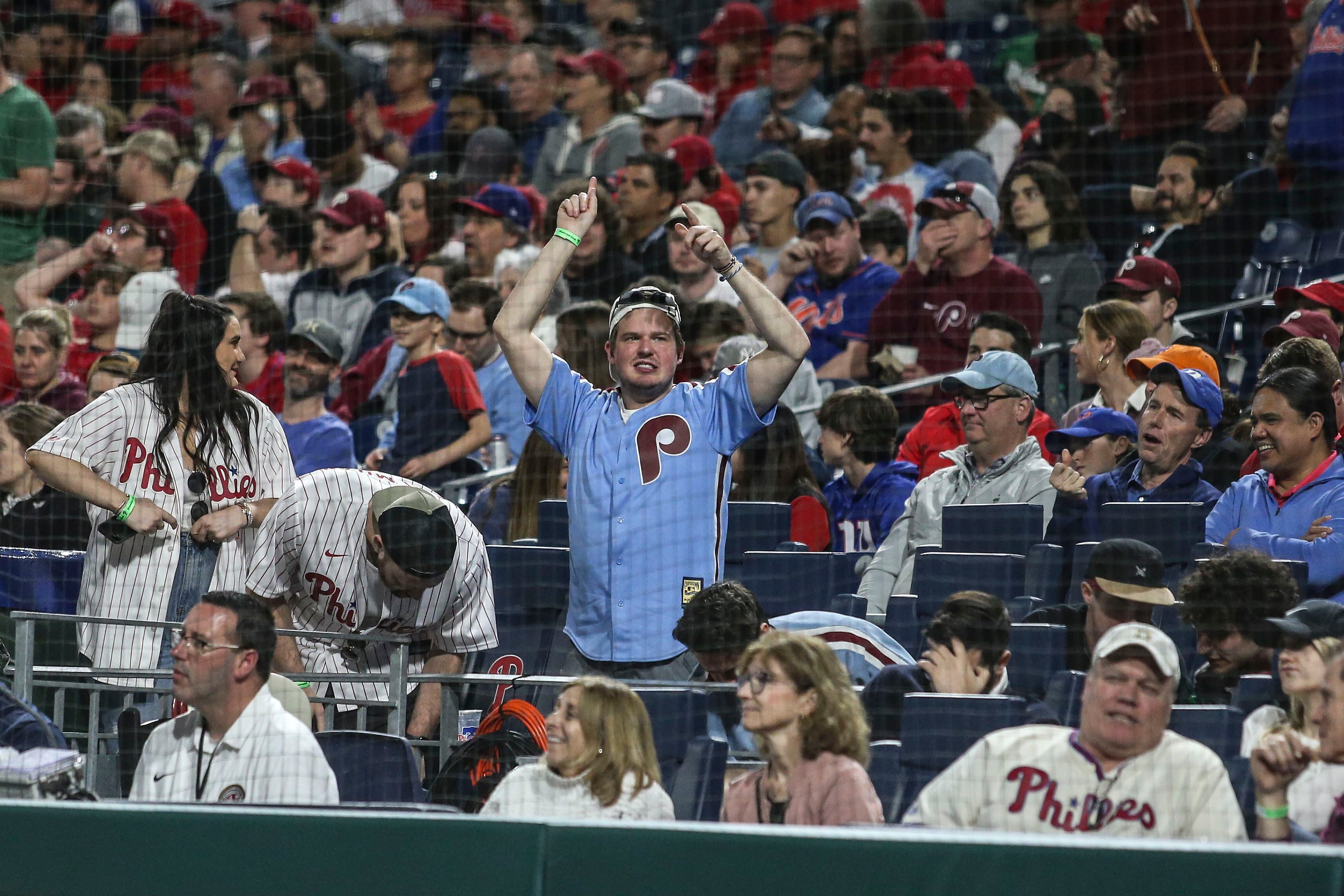 Joe Girardi firing: Phillies fans, sports media react on Twitter