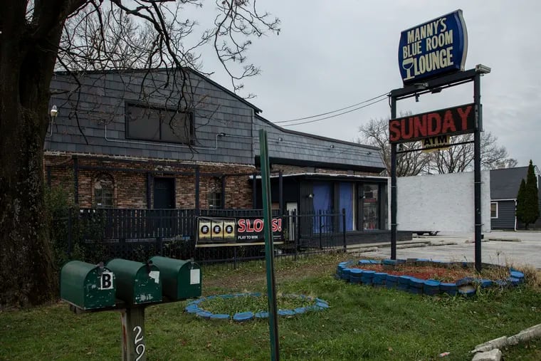 Manny's Blue Room Lounge in Robbins on Monday, Nov. 12, 2018. A police officer fatally shot an armed black security guard while responding to an early-morning shooting at a suburban Chicago bar, investigators said.  It is the latest police-involved shooting to rock the black community.