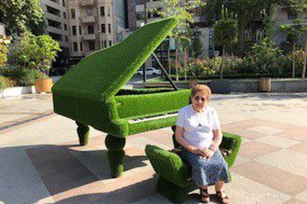 Sirvart Kaloustian, 89, dies; custom dressmaker and fashion designer to Main Line’s elite