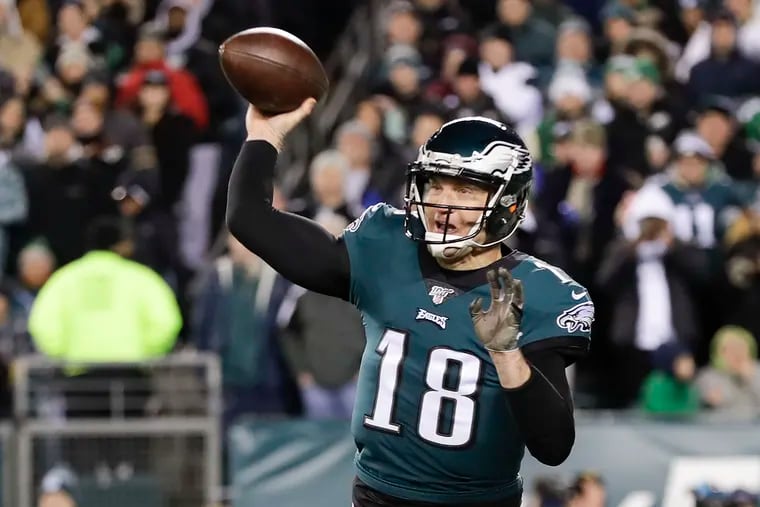 Eagles emergency quarterback Josh McCown signed with the Houston Texans after mentoring Carson Wentz last season.