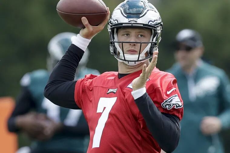 At 6-6, Eagles backup quarterback Nate Sudfeld is the same size as Nick Foles, though about 15 pounds lighter. He’s also a separated-at-birth Foles lookalike.