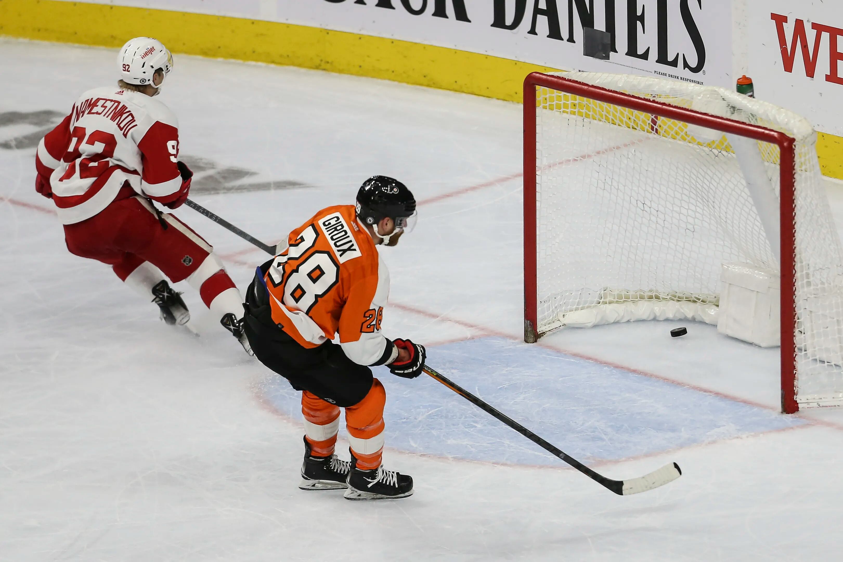 Red Wings score two goals in each period, top Flyers 6-3