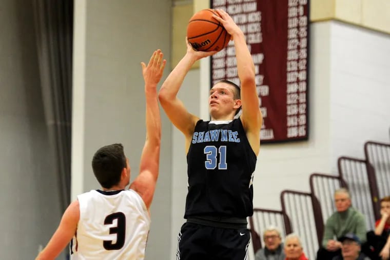 Senior guard Dean Noll scores three of his 31 points in No. 1 Shawnee’s 75-54 win over No. 10 Eastern.