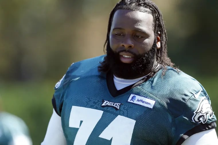 Eagles' Jason Peters says he thinks coach Chip Kelly has confidence in the offensive line. (Associated Press)