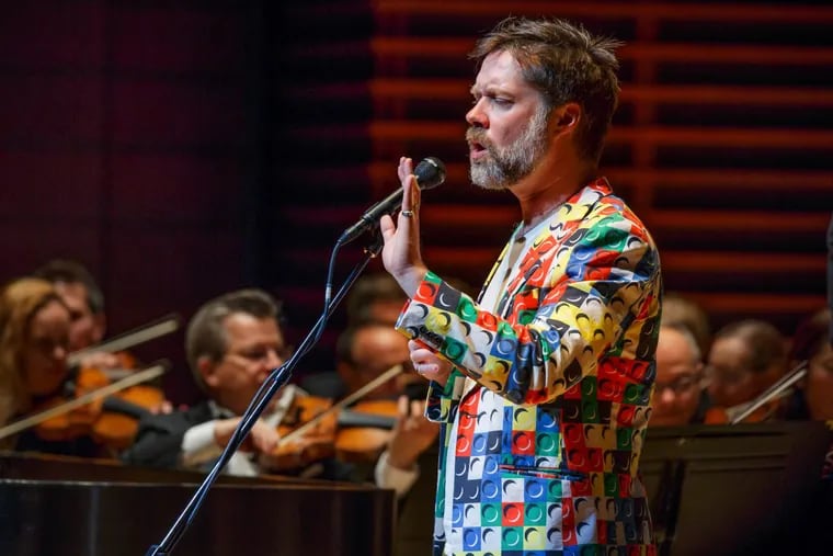 Rufus Wainwright performed with the Philly Pops Friday night at the Kimmel Center’s Verizon Hall.