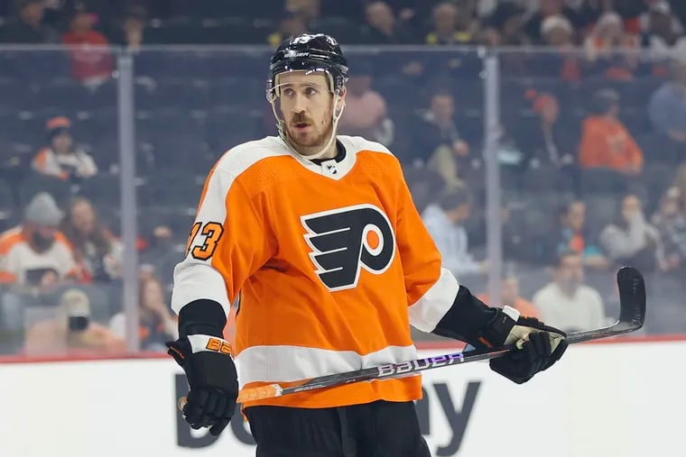 Flyers center Kevin Hayes won't play against the Rangers on Saturday.