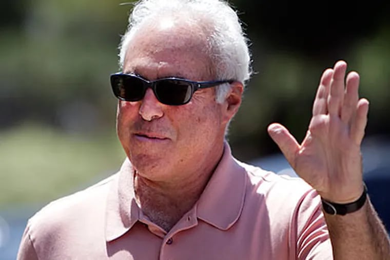 Eagles owner Jeffrey Lurie has been quiet about the team's struggles this season. (David Maialetti/Staff file photo)