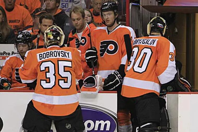 The Penguins scored five goals on both of the Flyers' goalies on Wednesday night. (Ron Cortes/Staff Photographer)
