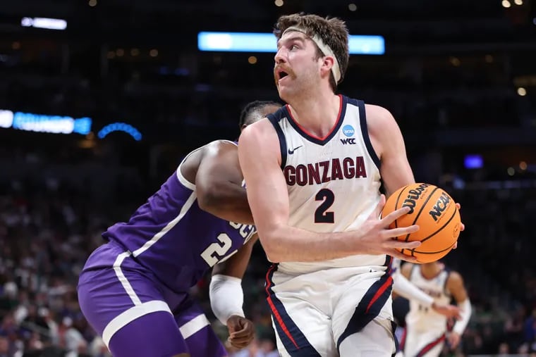 Gonzaga senior forward Drew Timme averages a team-high 21.1 points and 7.3 rebounds per contest. Timme will lead the third-seeded Bulldogs against No. 2 seed UCLA in Thursday’s West Region Sweet 16 matchup in Las Vegas. (Photo by Sean M. Haffey/Getty Images)