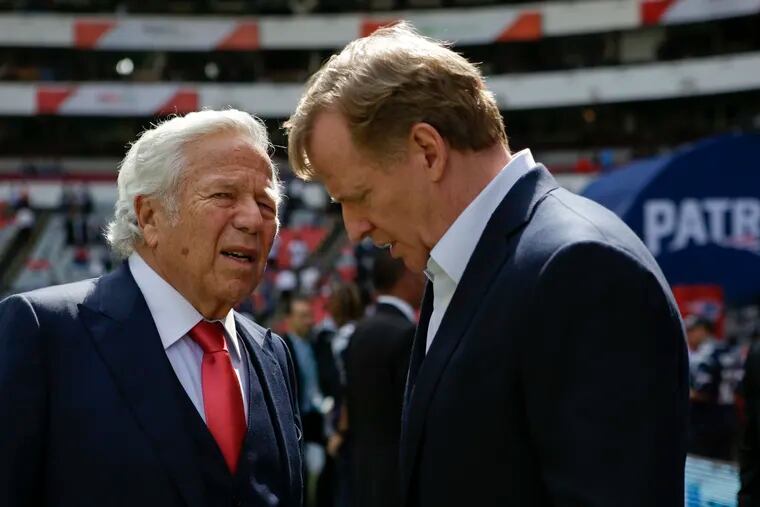 New England Patriots owner Robert Kraft (left) speaks to NFL Commissioner Roger Goodell prior to a November 2017 game in Mexico City.