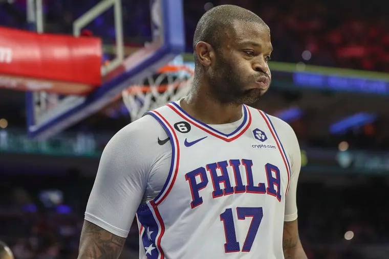 76ers forward P.J. Tucker reacts in frustration in the fourth quarter of a game against the San Antonio Spurs. The Sixers lost, 114-105.