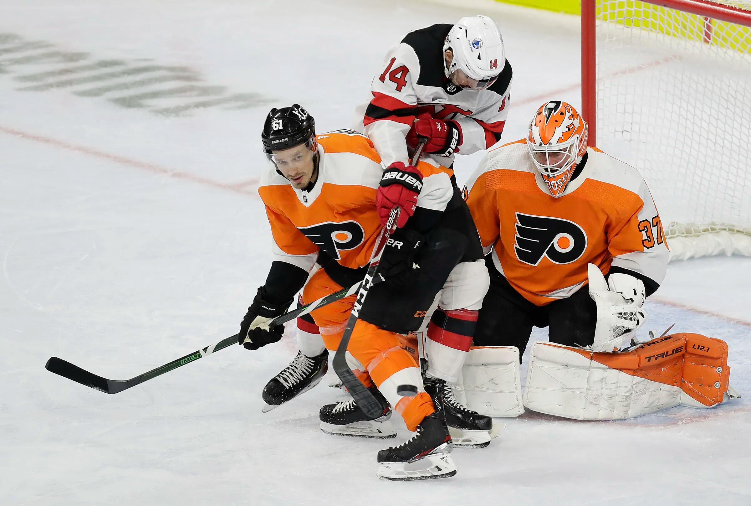 Flyers end crushing season with 4-2 win over Devils