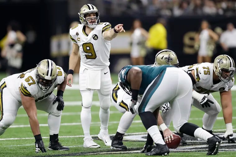 New Orleans Saints quarterback Drew Brees pointing to the Eagles defense during the teams' meeting in November.