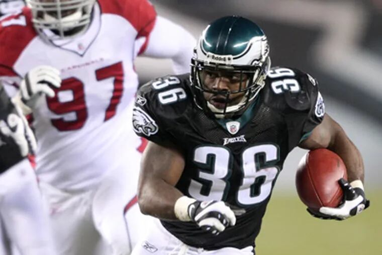 Eagles running back Brian Westbrook gains a red zone first down in the first quarter against the Arizona Cardinals at Lincoln Financial Field on Nov. 27, 2008. Westbrook had two rushing touchdowns in the first quarter. (Jerry Lodriguss / Staff Photographer )