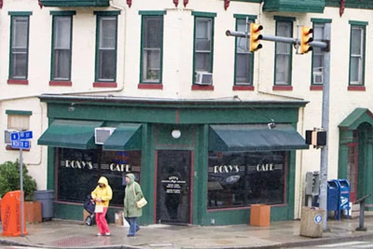 Roxy's Cafe in Harrisburg, scene of a confrontation between Pennsylvania Health Secretary Eli Avila and cafe owner Richard Hanna. Avila says he never asked &quot;Do you know who I am?&quot; (Paul Chaplin / The Patriot News)