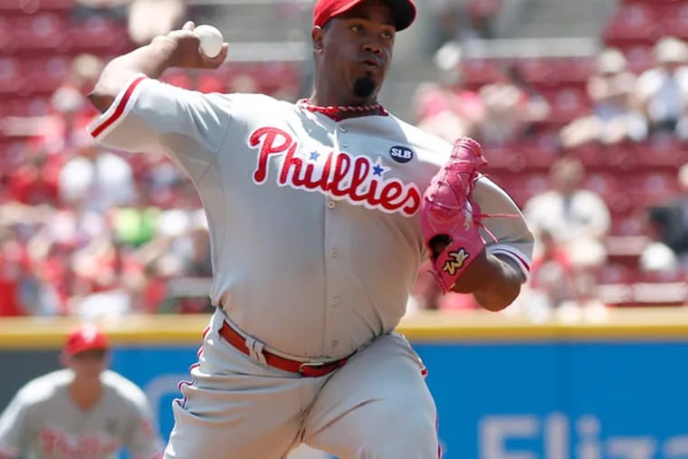 Phillies starting pitcher Jerome Williams throws against the Reds in the first inning. (David Kohl-USA TODAY Sports)