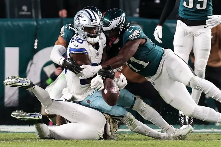 Cowboys wide receiver CeeDee Lamb drops a pass in the fourth quarter of the Eagles' win over Dallas at Lincoln Financial Field earlier this season.