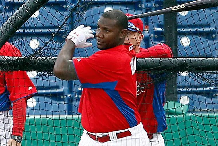 Phillies' Ryan Howard takes batting practice during spring training in Clearwater, FL.  (Yong Kim/Staff Photographer)