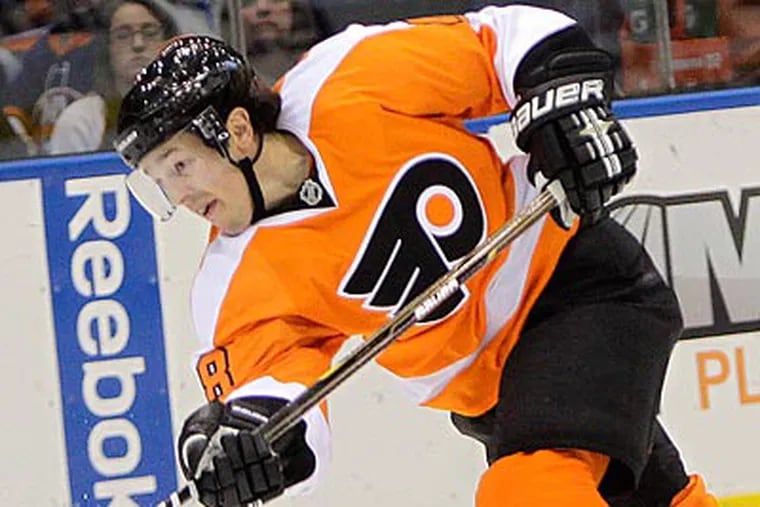 The Flyers got two power play goals in Sunday's win over the Islanders. (Seth Wenig/AP)