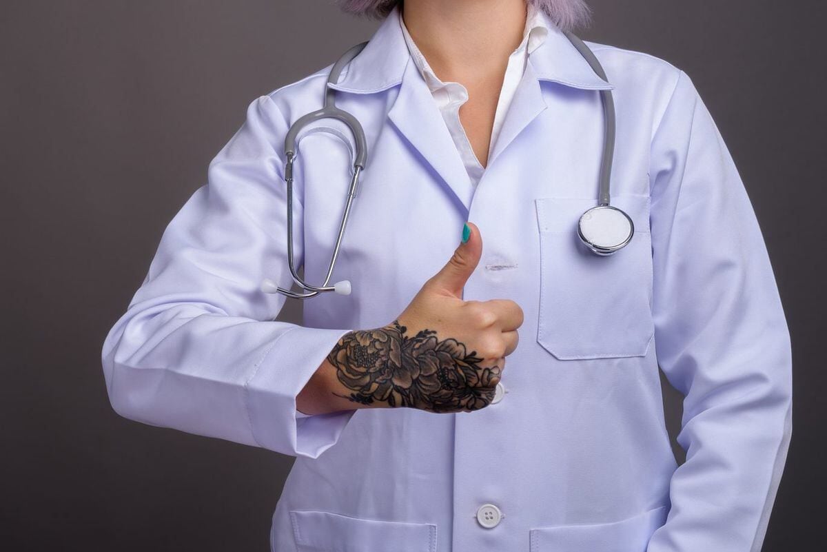 Will That Tattoo Hurt You Professionally Not If You Re A Doctor Study Finds