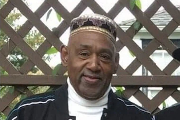 Harold Reed, 77, a longtime front desk worker known for his friendliness and kindness, died on Dec. 4, 2021.
