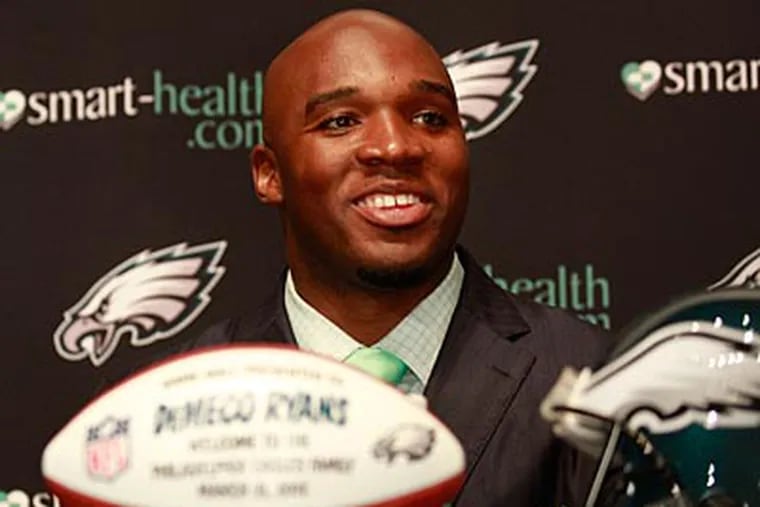 Trading for linebacker DeMeco Ryans was a crucial way to placate angry fans.(David Swanson/Staff file photo)