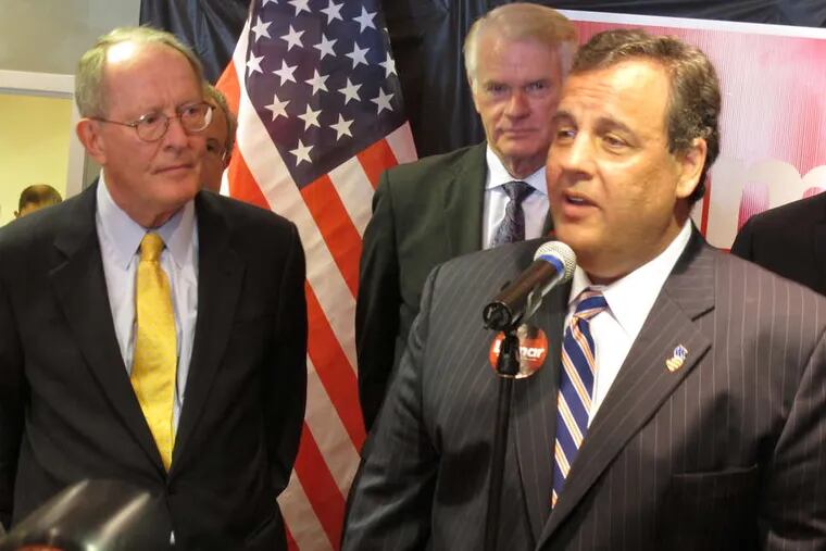 Gov. Christie appears with U.S. Sen. Lamar Alexander (left) and Shelby County Mayor Mark Luttrell in Germantown, Tenn.